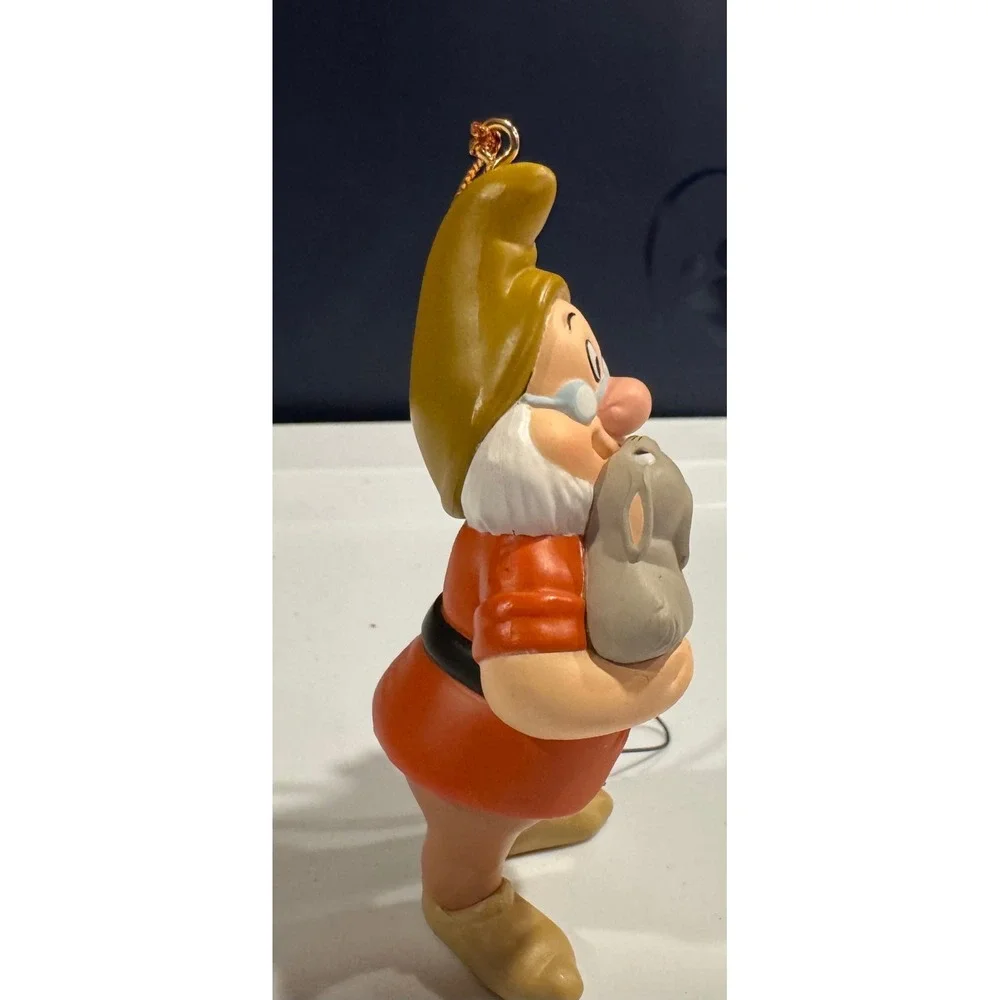 Disney Doc Snow White Seven Dwarfs Ornament Bunny Carrot 4 Inch